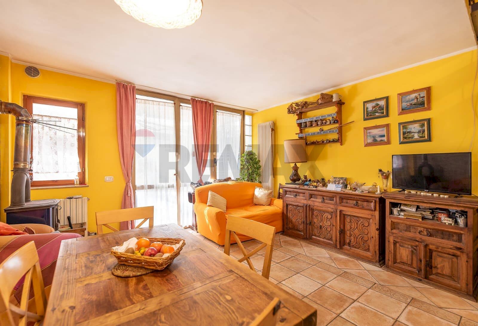 Sala da pranzo - Bilocale Via Po
 
71, Montemarciano - foto 2