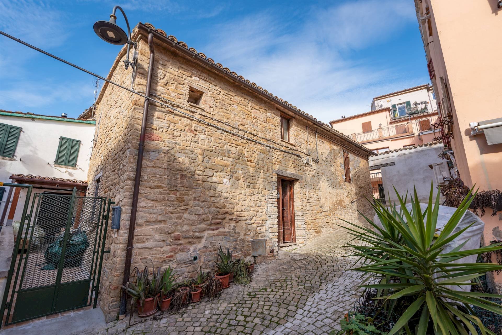 Casa all\'aperto - Semi-detached house vicolo cocciari
 
25, Apiro - photo 1