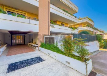 Edificio all\'aperto - Monolocale Via Sumirago
 
31, Roma - foto 6