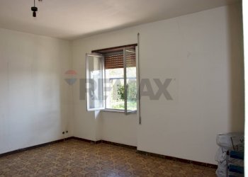 Stanza vuota - Semi-detached house Viia Laurentina
 
114, Pomezia - photo 6