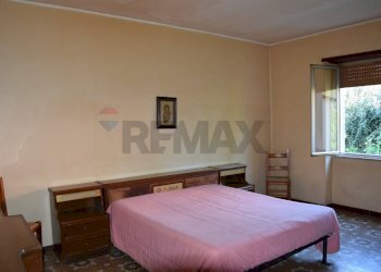 Camera / camera da letto - Semi-detached house Viia Laurentina
 
114, Pomezia - photo 9