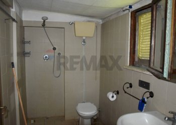 Bagno - Semi-detached house Viia Laurentina
 
114, Pomezia - photo 24