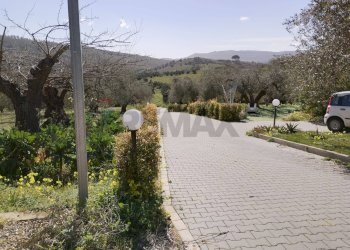 Vista delle montagne - Villa Salita Milicucco
 
s. n., Piazza Armerina - foto 2