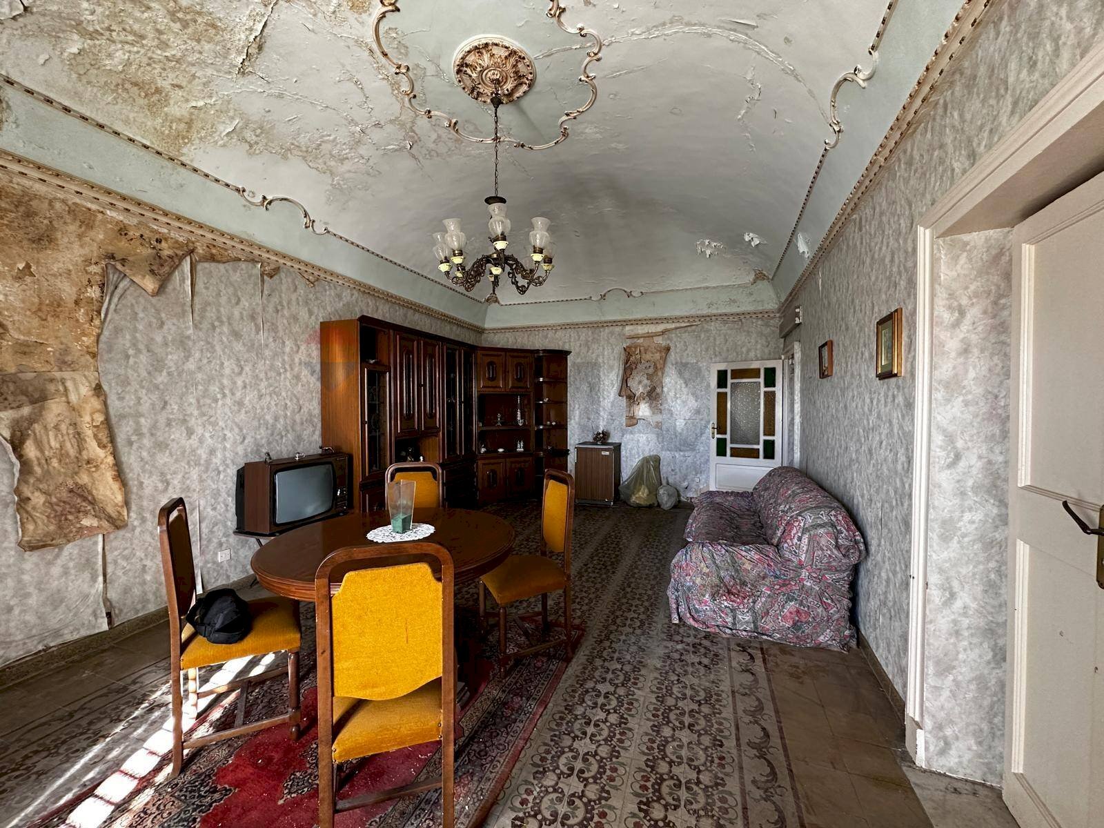 Sala da pranzo - Casa indipendente VIA DELLE GRAZIE
44, Vizzini - foto 2