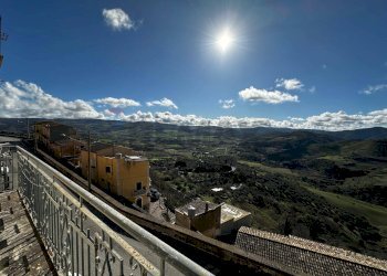 Balcone - Casa indipendente VIA DELLE GRAZIE
 
44, Vizzini - foto 18