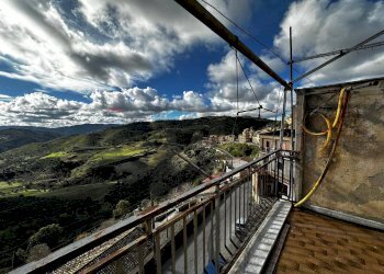 Balcone - Casa indipendente VIA DELLE GRAZIE
 
44, Vizzini - foto 23