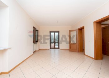 Stanza vuota - Casa semi indipendente Via cancelliere
 
58, Zafferana Etnea - foto 2