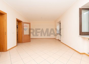 Stanza vuota - Casa semi indipendente Via cancelliere
 
58, Zafferana Etnea - foto 4