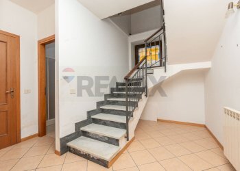 Scale - Casa semi indipendente Via cancelliere
 
58, Zafferana Etnea - foto 15