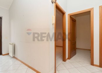 Hall / corridoio - Casa semi indipendente Via cancelliere
 
58, Zafferana Etnea - foto 26