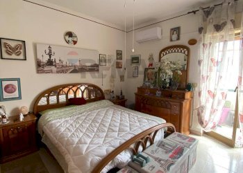 Camera / camera da letto - Quadrilocale Via LLIRIA
 
5, Giardini-Naxos - foto 5