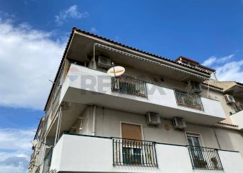 Edificio all\'aperto - Quadrilocale Via LLIRIA
 
5, Giardini-Naxos - foto 12