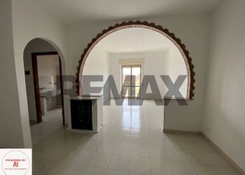 Stanza vuota - Quadrilocale Via LLIRIA
 
5, Giardini-Naxos - foto 2