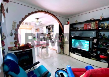 Sala da pranzo - Quadrilocale Via LLIRIA
 
5, Giardini-Naxos - foto 4