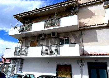 Edificio all\'aperto - Quadrilocale Via LLIRIA
 
5, Giardini-Naxos - foto 18