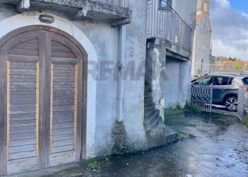 Casa all\'aperto - Casa indipendente Via Mongibello Nazionale
 
101, Castiglione di Sicilia - foto 3