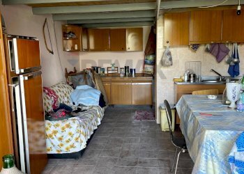 Sala da pranzo - Casa indipendente Via Mongibello Nazionale
 
101, Castiglione di Sicilia - foto 24