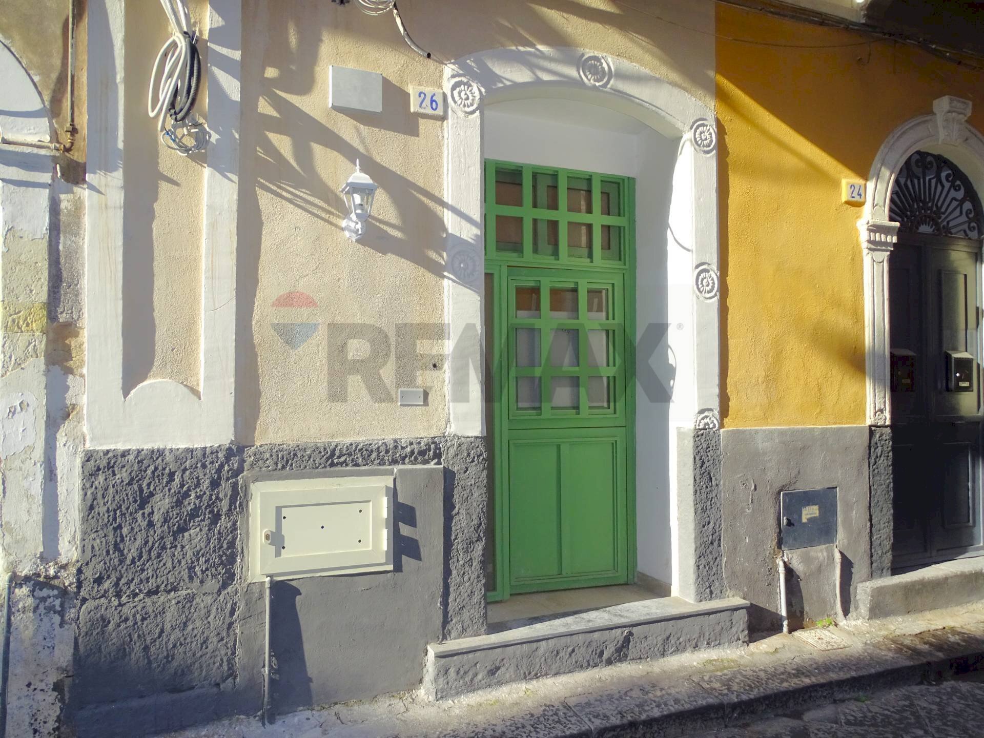Edificio all\'aperto - Casa semi indipendente Via   Fortuna
 
26, Catania - foto 1