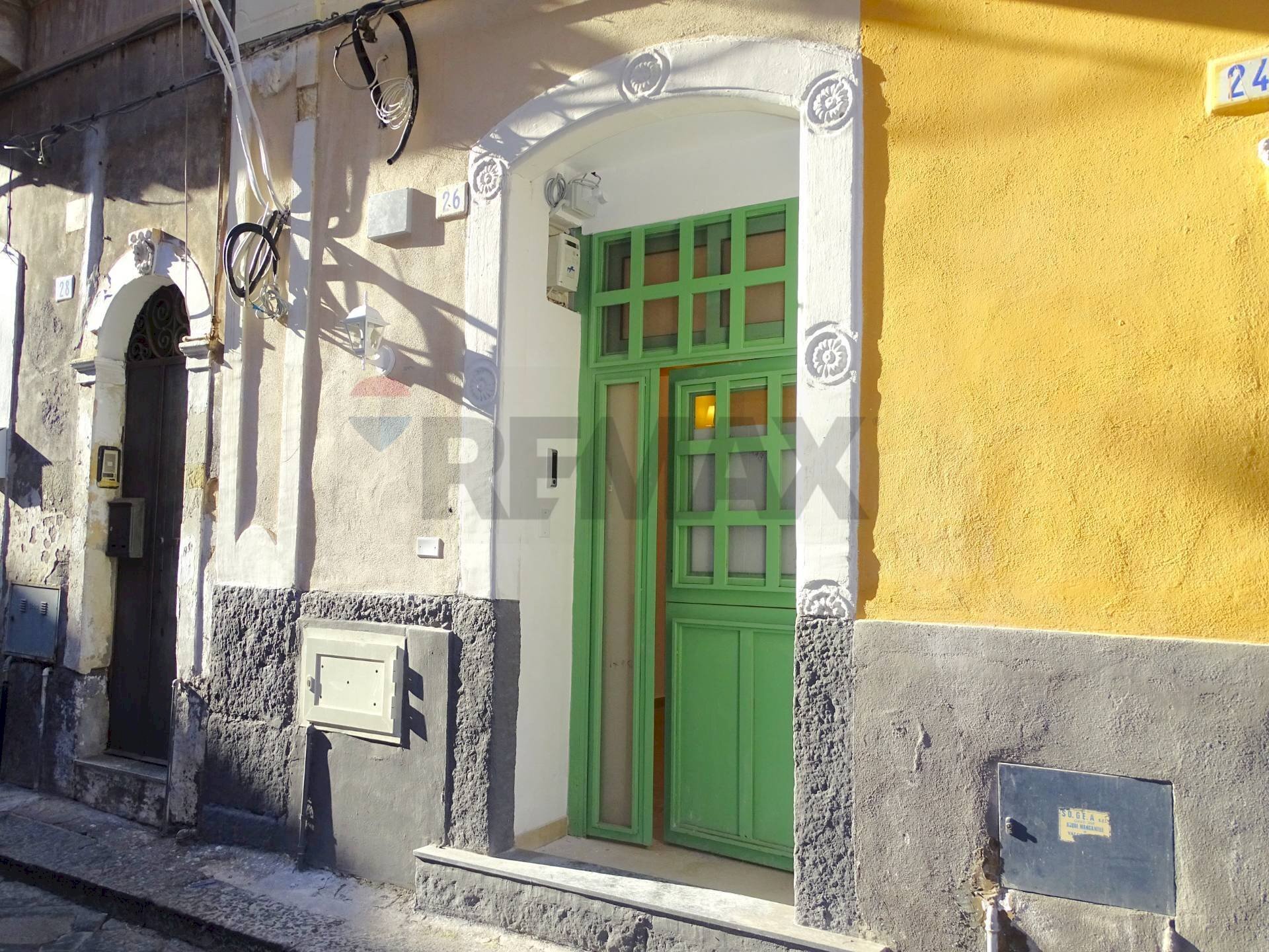 Edificio all\'aperto - Casa semi indipendente Via   Fortuna
 
26, Catania - foto 2