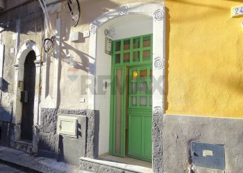 Edificio all\'aperto - Casa semi indipendente Via   Fortuna
 
26, Catania - foto 2