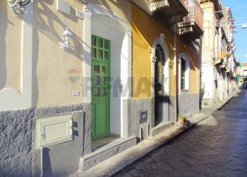 Edificio all\'aperto - Casa semi indipendente Via   Fortuna
 
26, Catania - foto 4