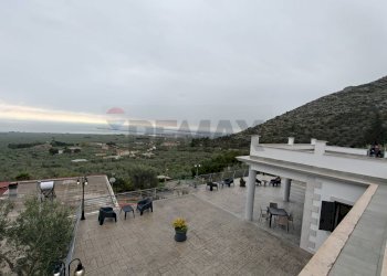 Edificio all\'aperto - Villa Via San Pasquale, Monte Sant'Angelo - foto 12