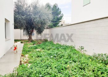 Giardino - Villa Viale delle Palme
 
10, Manfredonia - foto 13