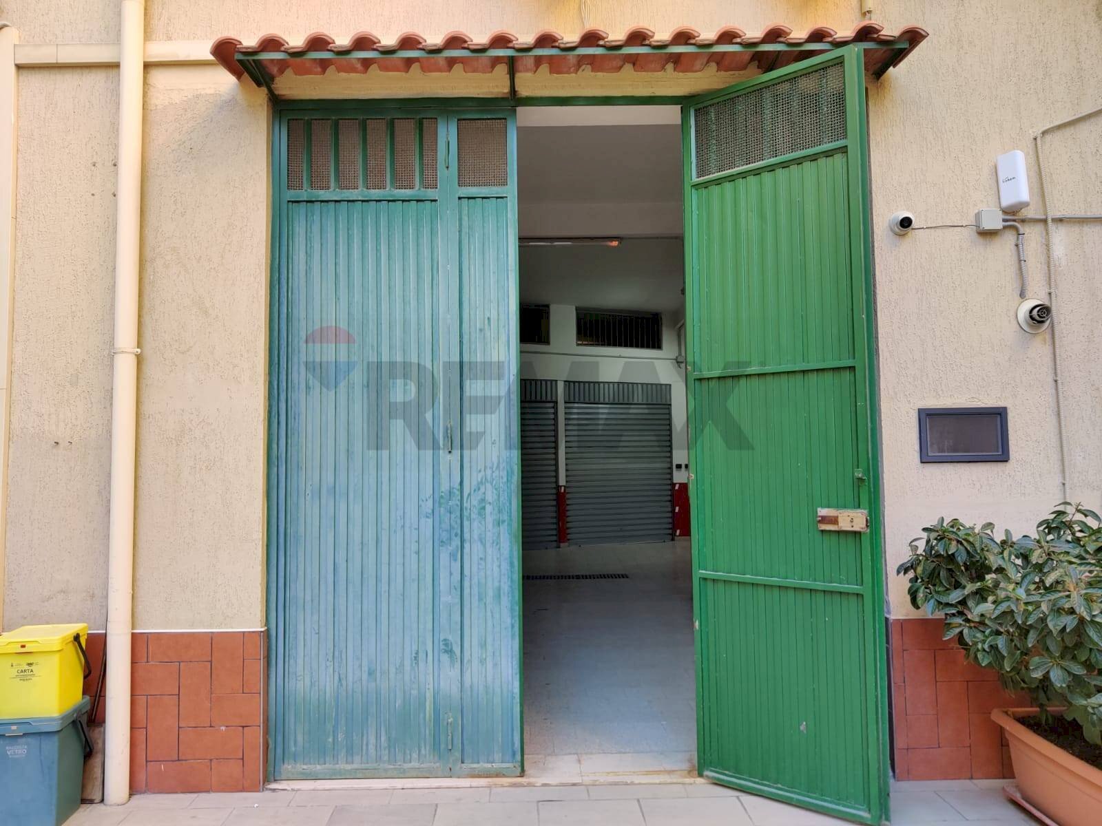 Edificio all\'aperto - Box Via Stanislao D'Aloè
 
31, Manfredonia - foto 3