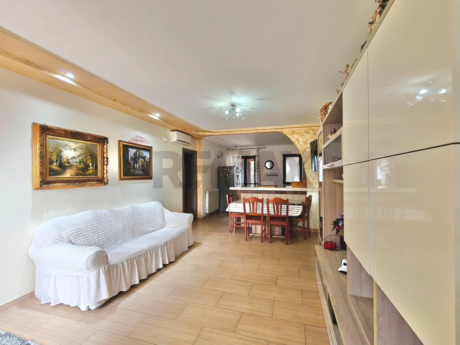 Sala da pranzo - Casa indipendente Via Francia
 
16, Manfredonia - foto 3