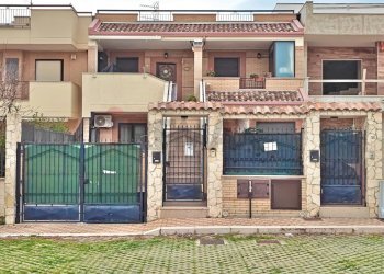 Edificio all\'aperto - Casa indipendente Via Francia
 
16, Manfredonia - foto 2