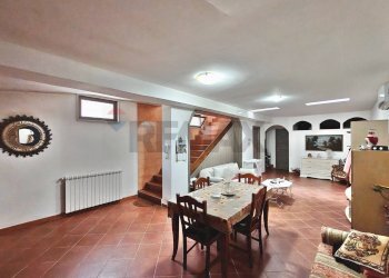 Sala da pranzo - Casa indipendente Via Francia
 
16, Manfredonia - foto 38