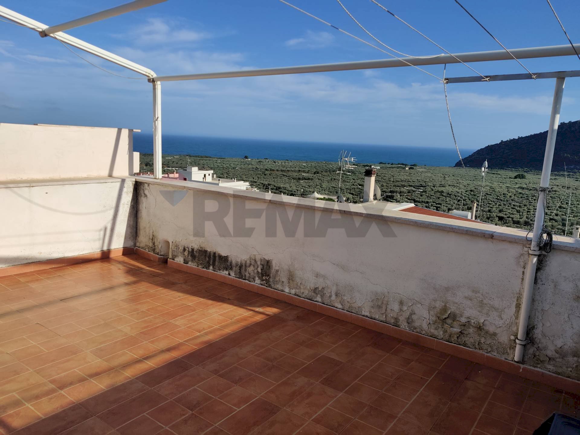 Terrazza - Three-room apartment Via Dante Alighieri
 
21, Mattinata - photo 1