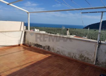 Terrazza - Trilocale Via Dante Alighieri
 
21, Mattinata - foto 1