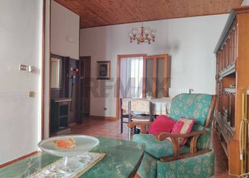 Soggiorno - Trilocale Via Dante Alighieri
 
21, Mattinata - foto 4