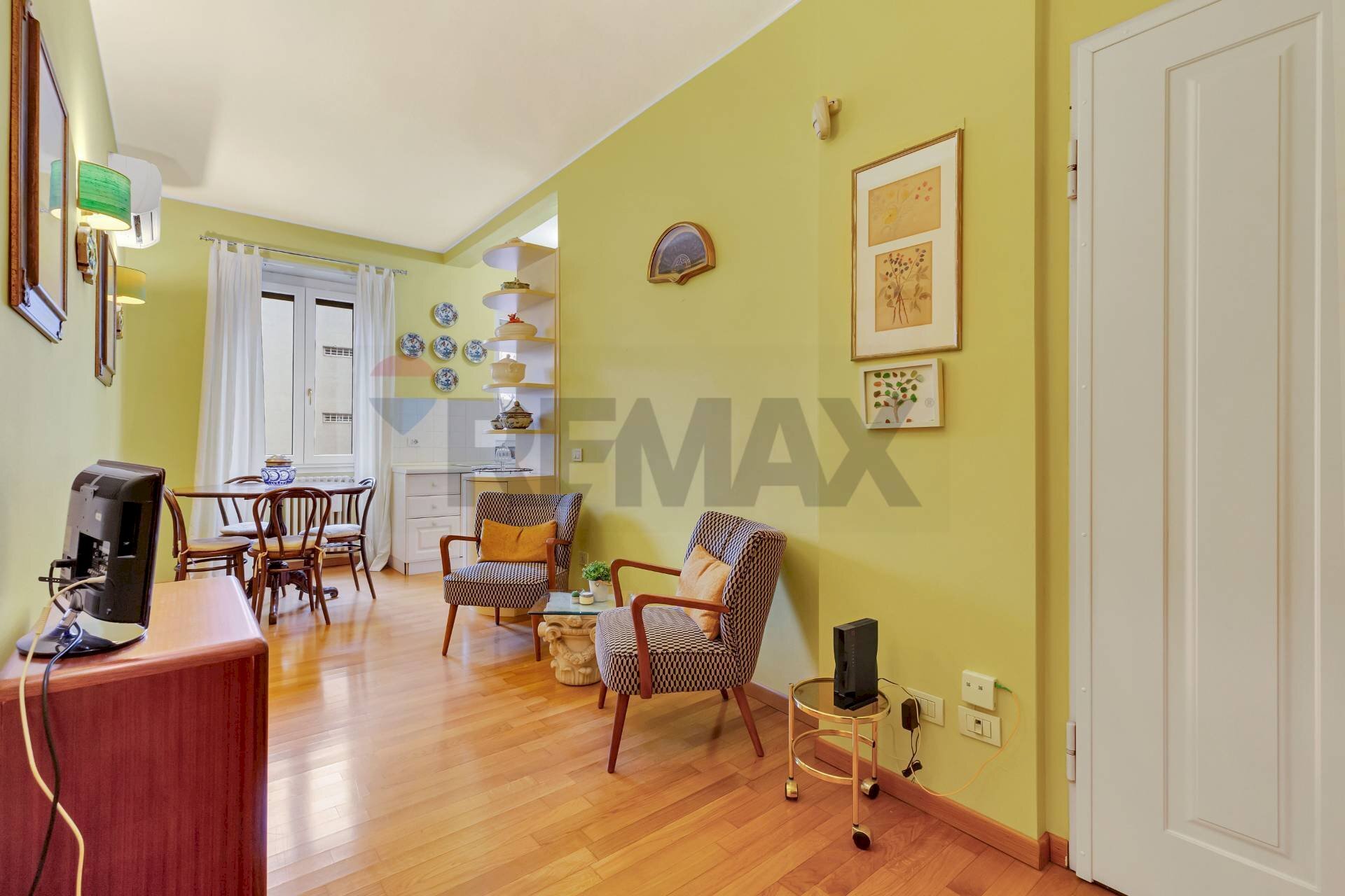 Soggiorno - Three-room apartment via Aselli
 
30, Milano - photo 1