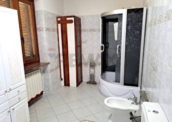 Bagno - Casa indipendente VIA BARAGGIA
 
19, Castelletto Sopra Ticino - foto 16
