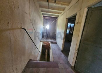 Hall / corridoio - Casa semi indipendente Frazione Sant'Andrea
 
89, Busseto - foto 26