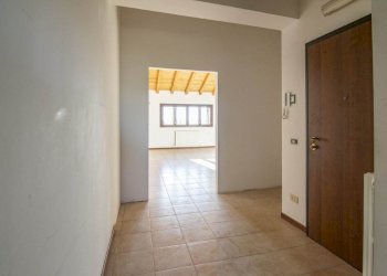 One-room apartment Sala Bolognese - photo 7