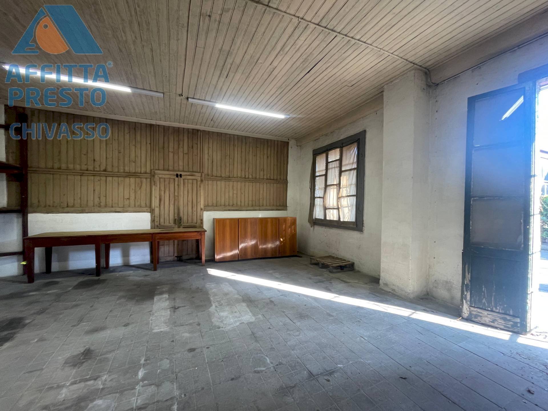 Foto 2 - Commercial Activity VIA GERBIDO
 
12, Chivasso - photo 2