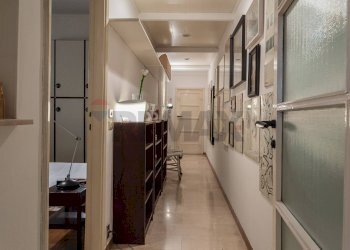 Hall / corridoio - Three-room apartment Milano - photo 17