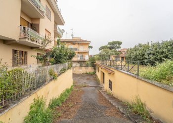 Edificio all\'aperto - Office Via Lagonegro, Roma - photo 20