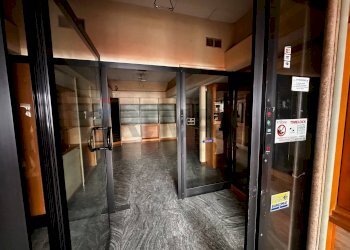 Ricezione / Lobby - Locale Commerciale piazza orsini
 
13, Benevento - foto 13