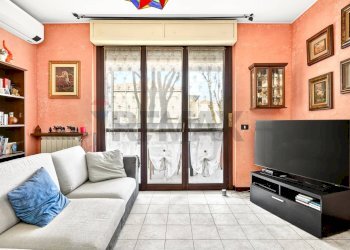 Soggiorno - Quadrilocale VIA VARESE
 
23, Busto Arsizio - foto 1