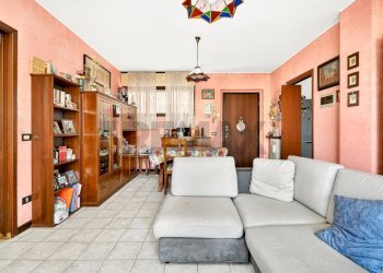 Sala da pranzo - Quadrilocale VIA VARESE
 
23, Busto Arsizio - foto 6