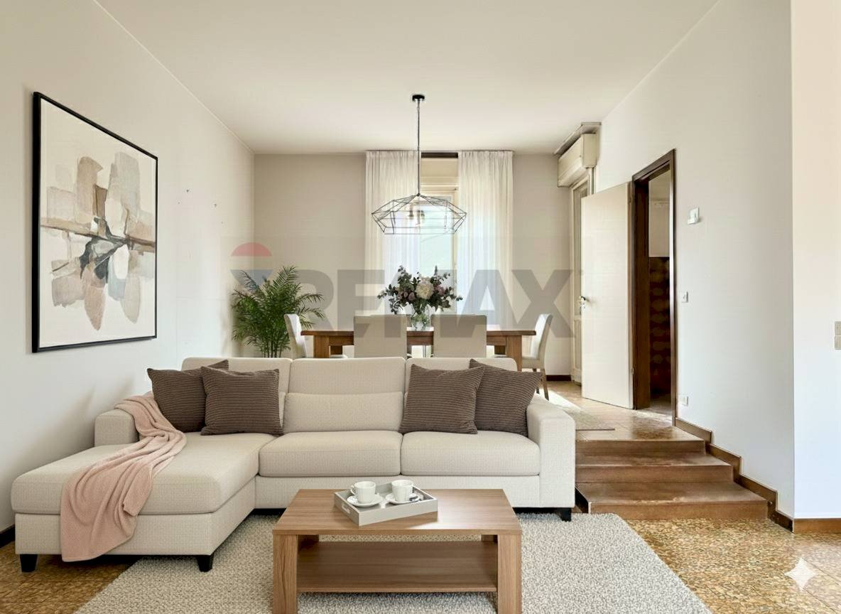 Sala da pranzo - Villa a Schiera VIA AUSTRIA
 
35, Carpi - foto 3