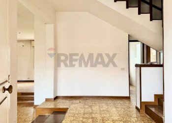 Stanza vuota - Villa a Schiera VIA AUSTRIA
 
35, Carpi - foto 9