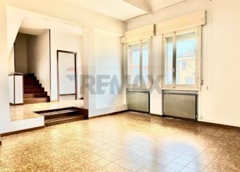 Stanza vuota - Villa a Schiera VIA AUSTRIA
 
35, Carpi - foto 19