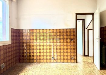 Stanza vuota - Villa a Schiera VIA AUSTRIA
 
35, Carpi - foto 20