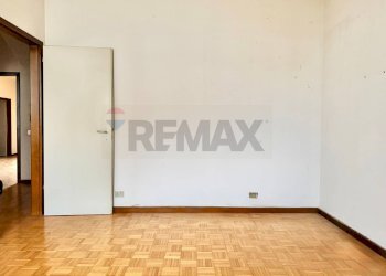 Stanza vuota - Villa a Schiera VIA AUSTRIA
 
35, Carpi - foto 33