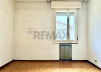 Stanza vuota - Villa a Schiera VIA AUSTRIA
 
35, Carpi - foto 42